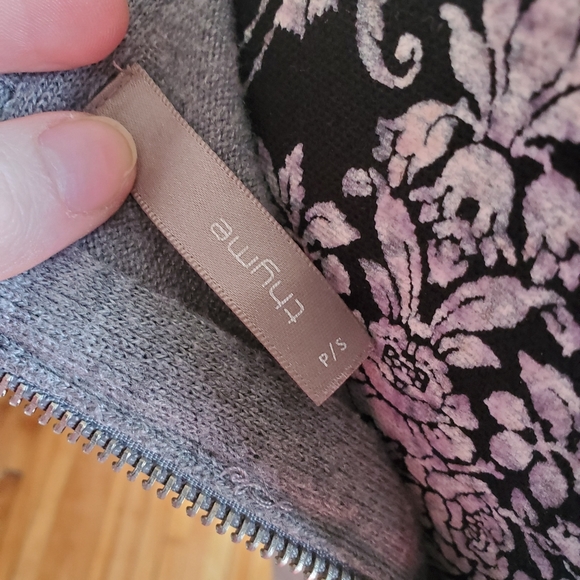 Maternity sweater - Picture 3 of 4